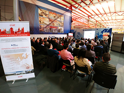 Foto REINÍCIATE
CIAT reúne a más de 170 clientes en la planta de producción de Montilla para presentar sus lanzamientos de producto para 2018.